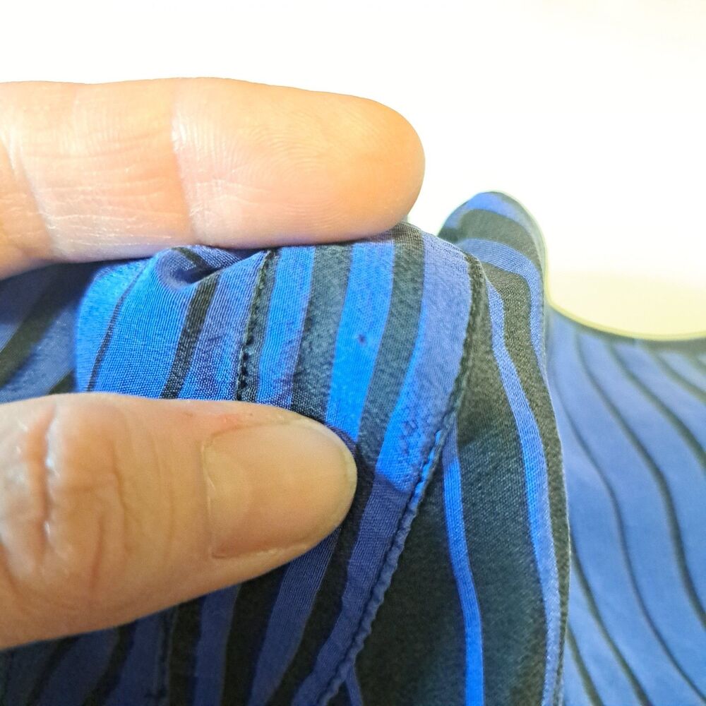 Casual Corner Vtg Women's 100% Silk Blue Black Striped Button-Down Shirt Size 14 - Picture 4 of 10